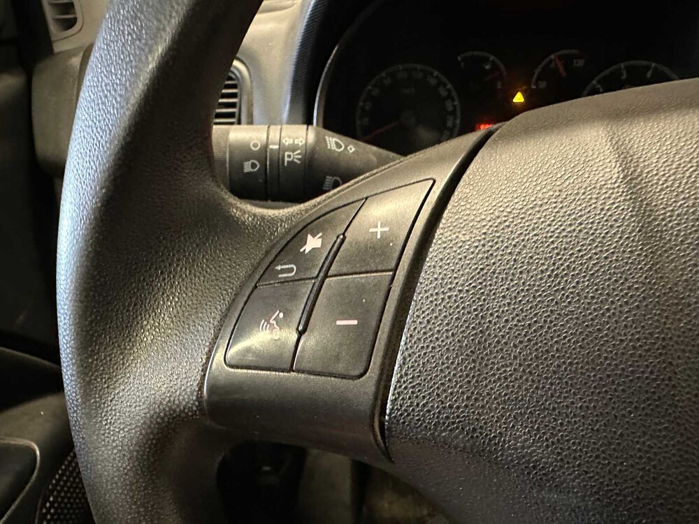 Opel Combo 1.3 CDTi L2H1 Edition 95hp 2018 (Original-NL) Commercial vehicle, V-108-TN