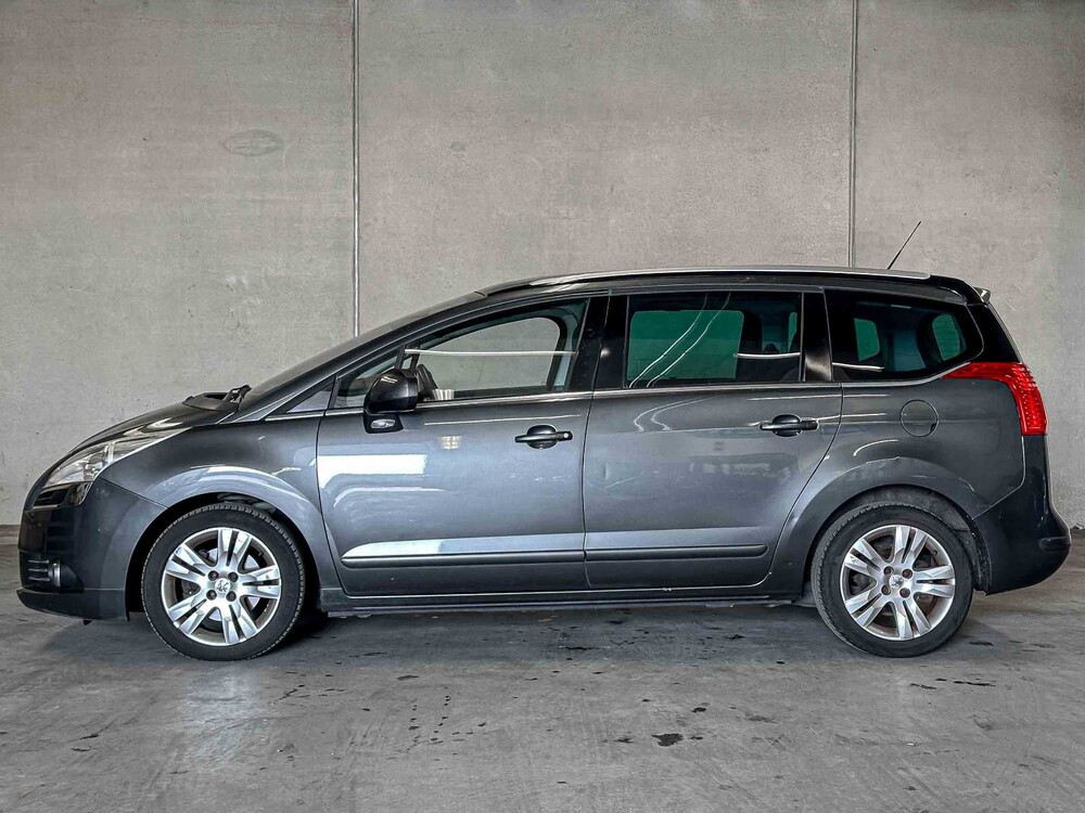 Peugeot 5008 1.6 THP Blue Lease Executive 7p. (Original-NL), 42-NNX-4
