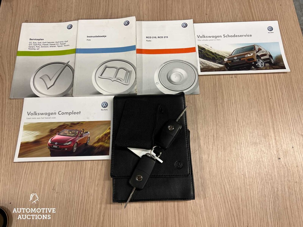 Volkswagen Polo 1.4-16V Highline DSG ECC 86hp 2011 (Original-NL), 32-SVH-3