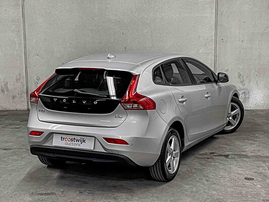 Volvo V40 1.6 D2 Momentum Automaat 114pk 2014, HG-513-L