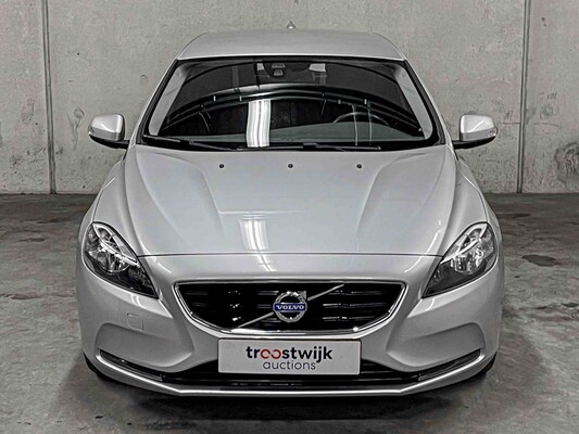 Volvo V40 1.6 D2 Momentum Automatik 114PS 2014, HG-513-L