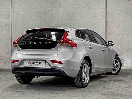 Volvo V40 1.6 D2 Momentum Automatik 114PS 2014, HG-513-L