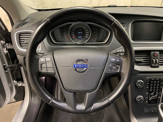 Volvo V40 1.6 D2 Momentum Automatic 114hp 2014, HG-513-L