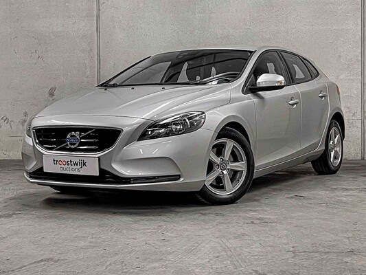 Volvo V40 1.6 D2 Momentum Automatik 114PS 2014, HG-513-L