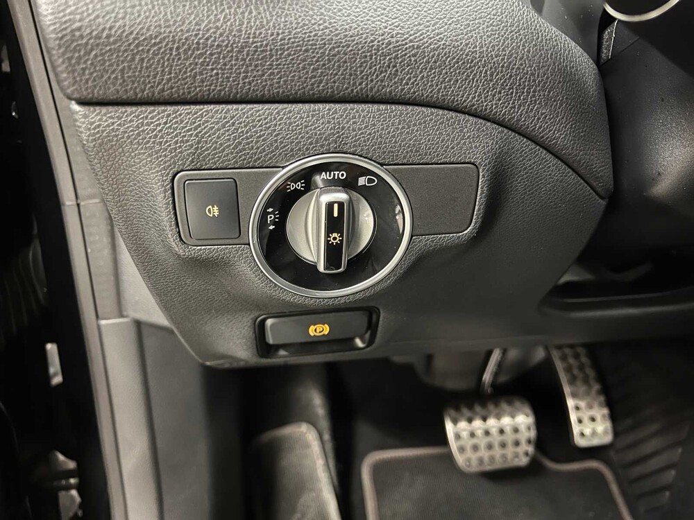 Mercedes-Benz CLA180 AMG Prestige 122PS 2017 CLA-Klasse, SN-764-B