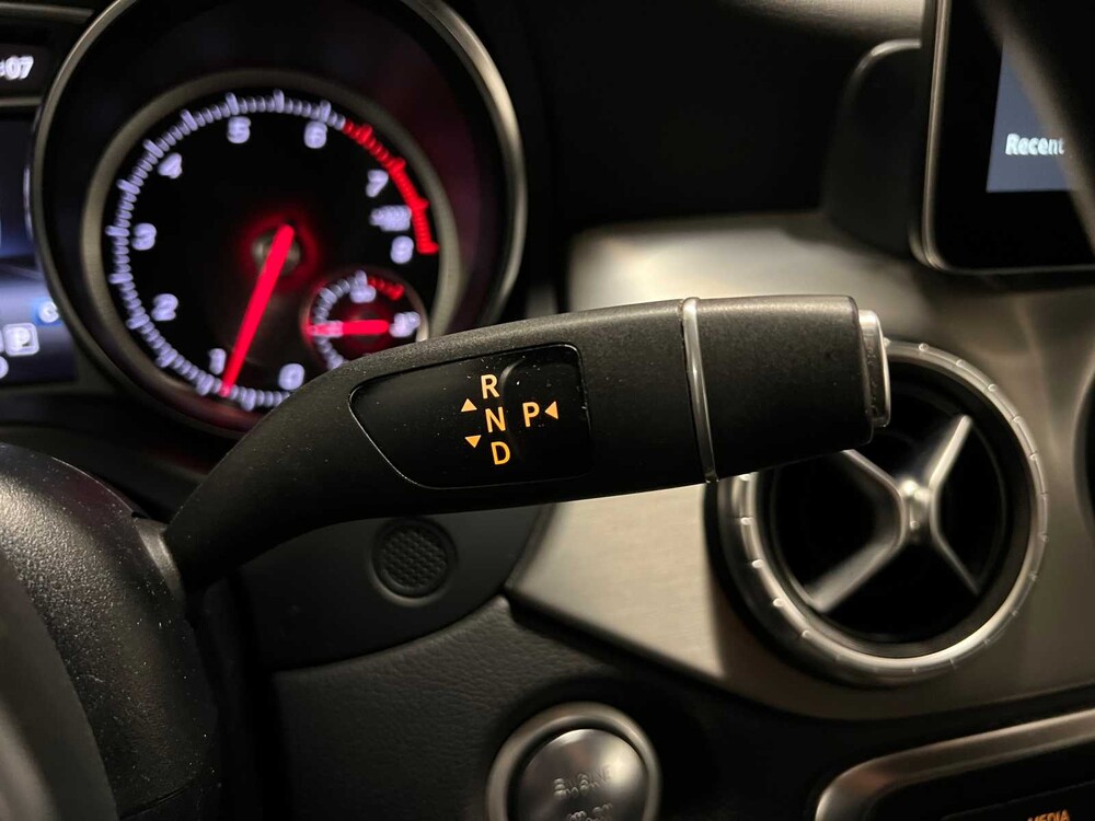 Mercedes-Benz CLA180 AMG Prestige 122PS 2017 CLA-Klasse, SN-764-B