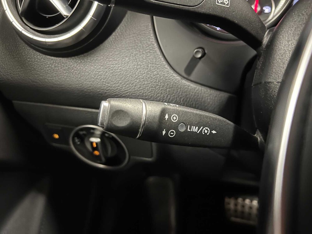 Mercedes-Benz CLA180 AMG Prestige 122PS 2017 CLA-Klasse, SN-764-B