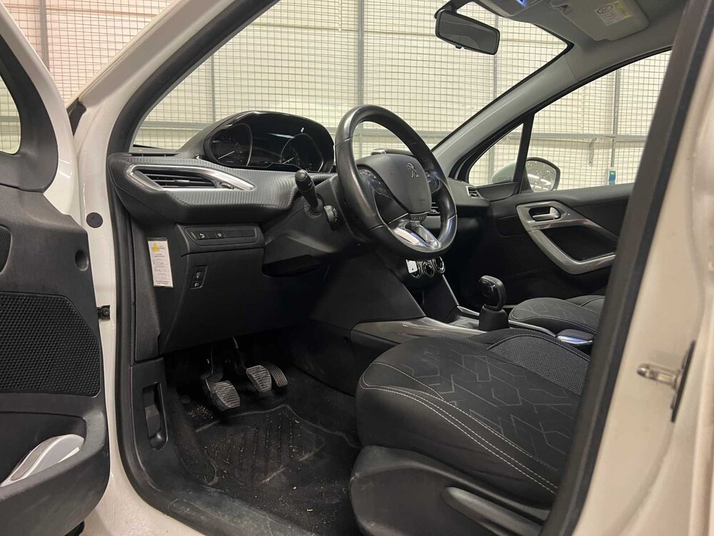 Peugeot 2008 1.2 PureTech Blue Lion 110hp 2008 (Original-NL), ST-038-R