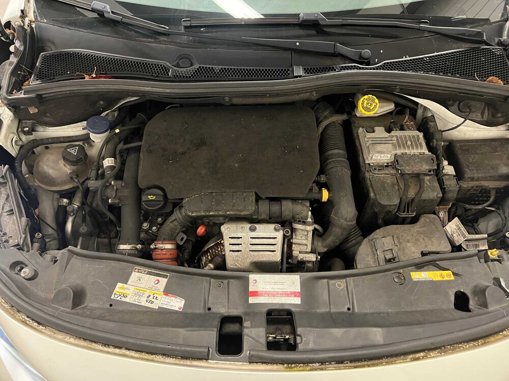 Peugeot 2008 1.2 PureTech Blue Lion 110hp 2008 (Original-NL), ST-038-R