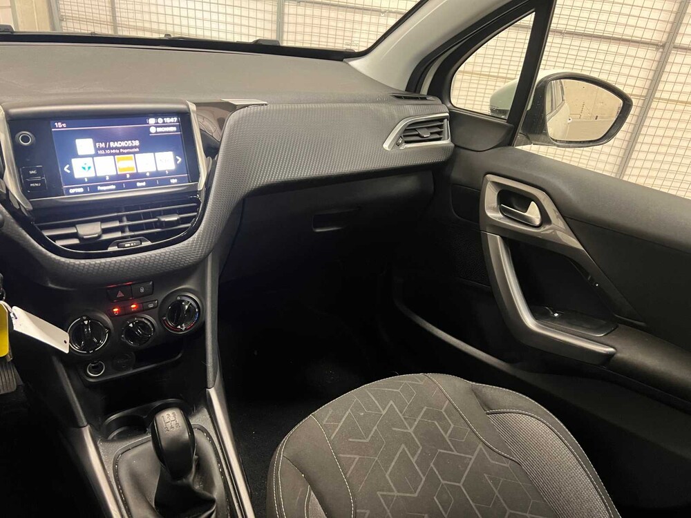 Peugeot 2008 1.2 PureTech Blue Lion 110hp 2008 (Original-NL), ST-038-R