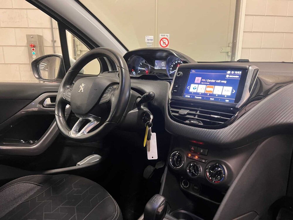Peugeot 2008 1.2 PureTech Blue Lion 110hp 2008 (Original-NL), ST-038-R