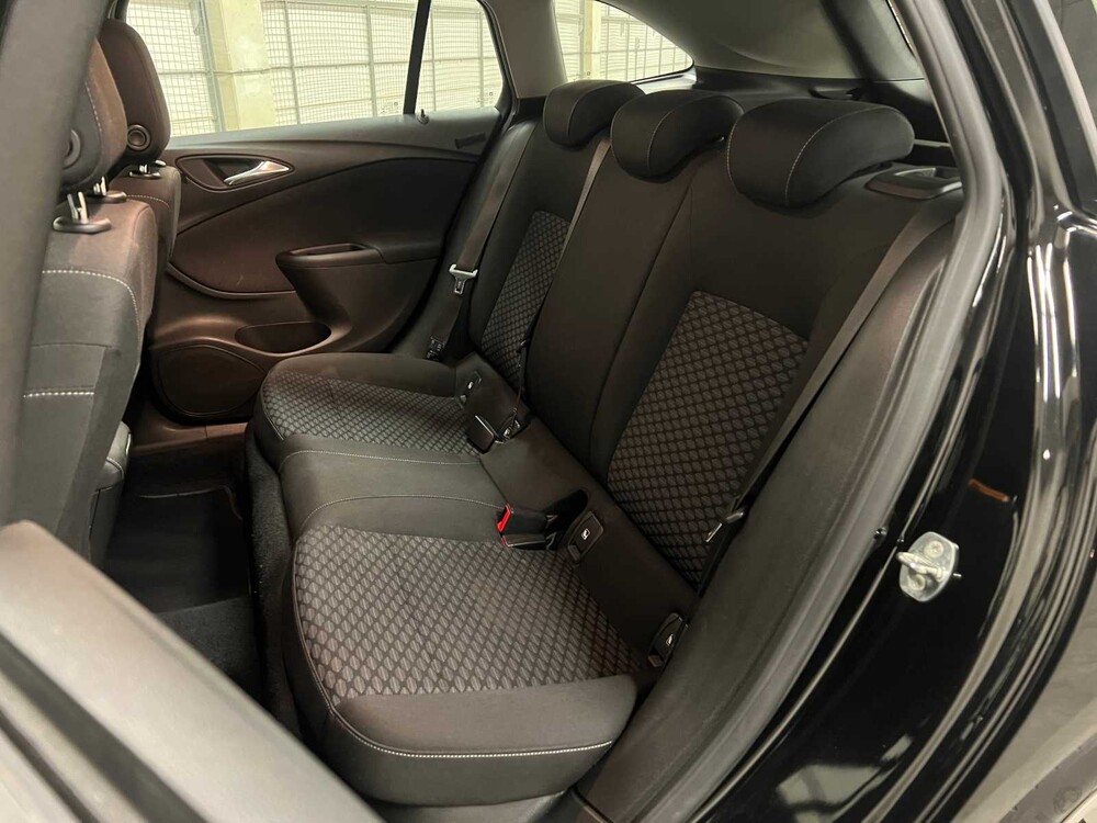 Opel Astra Sports Tourer 1.6 CDTI Online Edition 110hp 2018 (Original-UK), TL-613-G