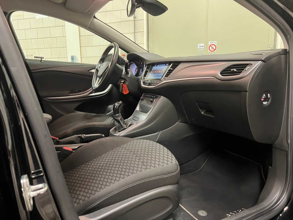 Opel Astra Sports Tourer 1.6 CDTI Online Edition 110hp 2018 (Original-UK), TL-613-G