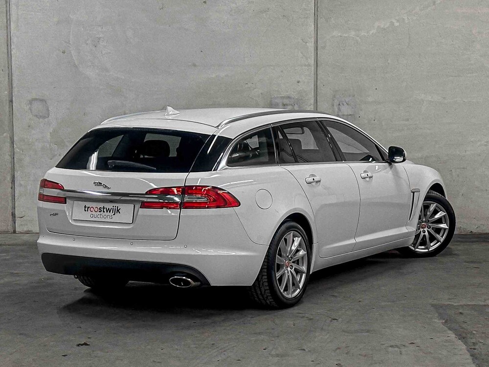 Jaguar XF Sportbrake 2.2D 163PS 2014 (Original-NL), 9-XFH-27