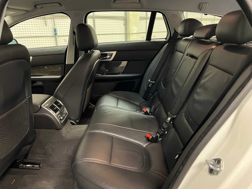 Jaguar XF Sportbrake 2.2D 163PS 2014 (Original-NL), 9-XFH-27