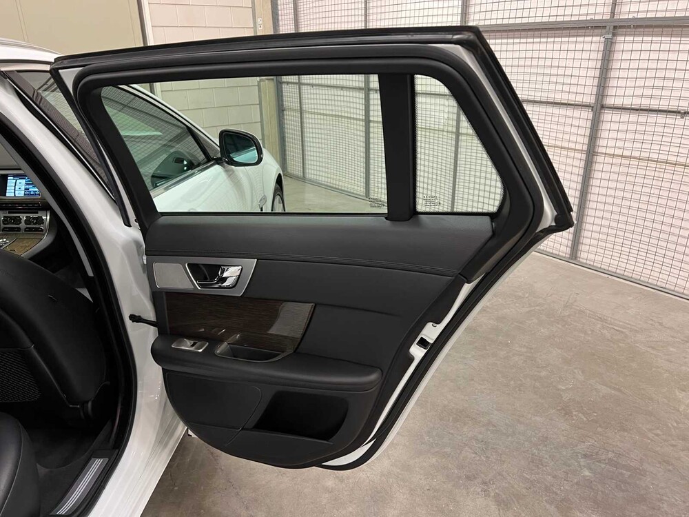 Jaguar XF Sportbrake 2.2D 163PS 2014 (Original-NL), 9-XFH-27