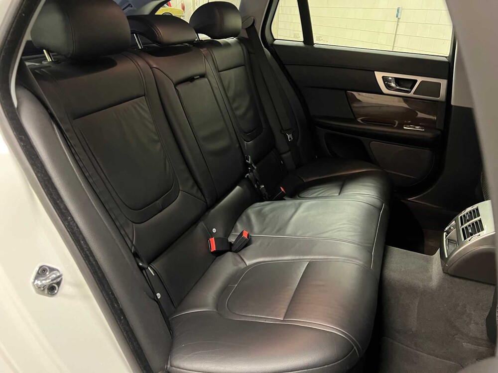 Jaguar XF Sportbrake 2.2D 163PS 2014 (Original-NL), 9-XFH-27