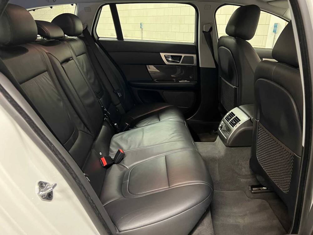 Jaguar XF Sportbrake 2.2D 163PS 2014 (Original-NL), 9-XFH-27