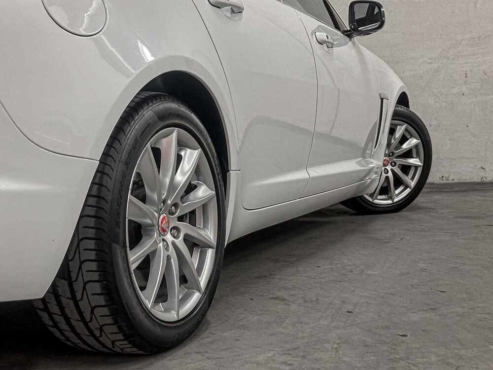 Jaguar XF Sportbrake 2.2D 163PS 2014 (Original-NL), 9-XFH-27