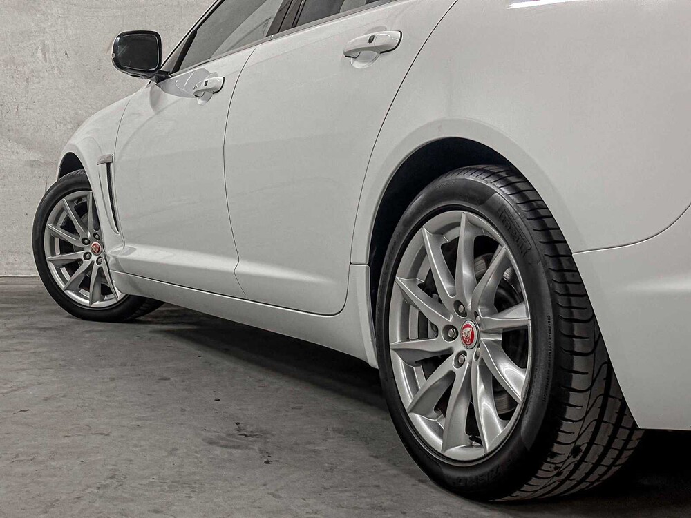 Jaguar XF Sportbrake 2.2D 163PS 2014 (Original-NL), 9-XFH-27