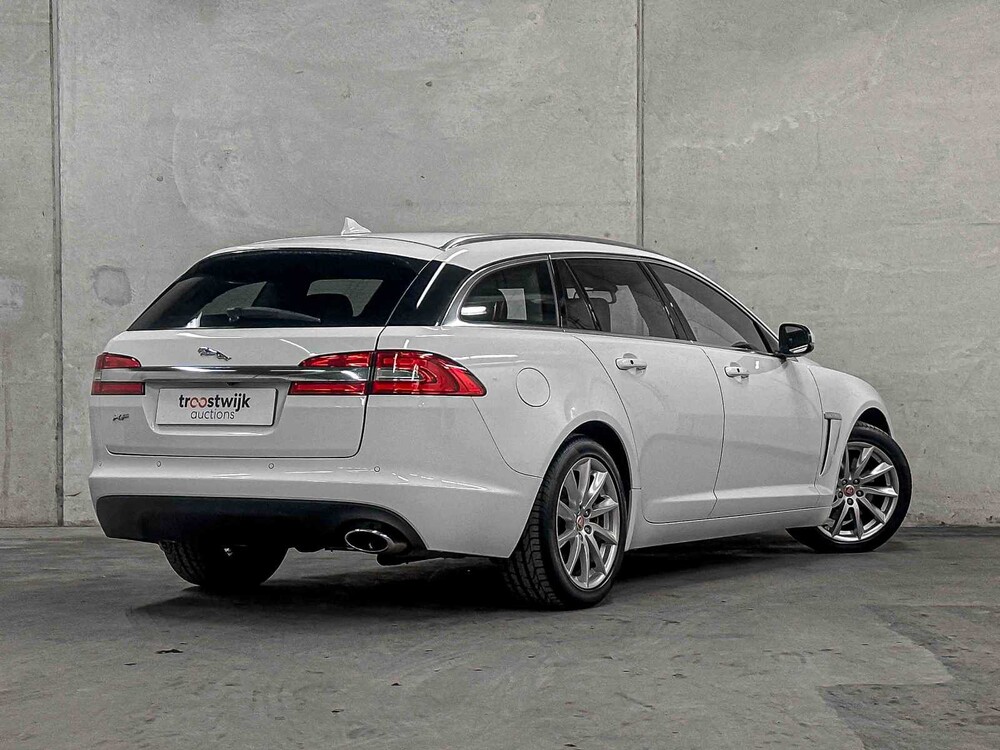 Jaguar XF Sportbrake 2.2D 163PS 2014 (Original-NL), 9-XFH-27