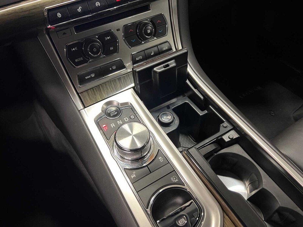 Jaguar XF Sportbrake 2.2D 163PS 2014 (Original-NL), 9-XFH-27