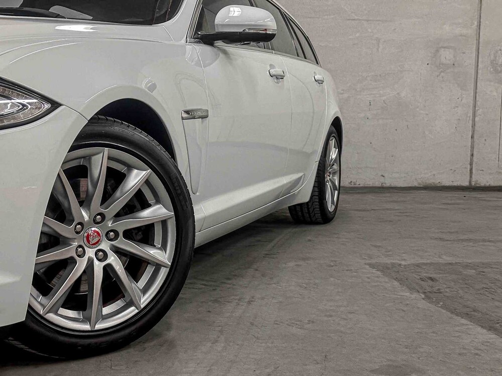 Jaguar XF Sportbrake 2.2D 163PS 2014 (Original-NL), 9-XFH-27