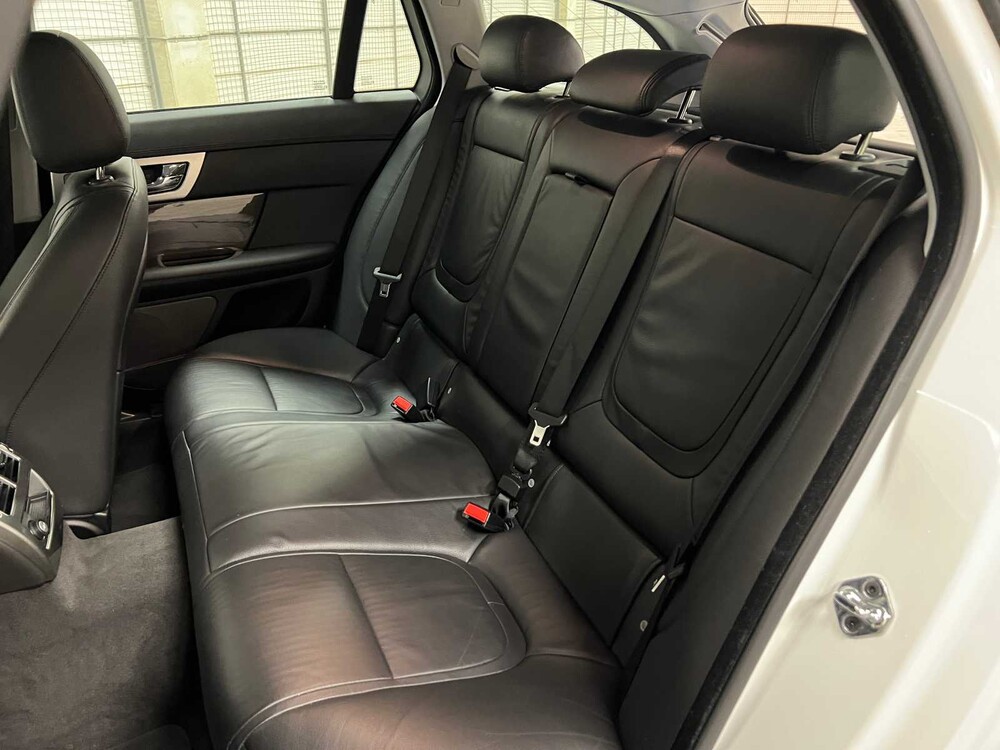 Jaguar XF Sportbrake 2.2D 163PS 2014 (Original-NL), 9-XFH-27