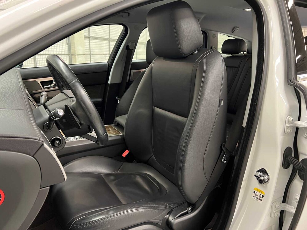 Jaguar XF Sportbrake 2.2D 163PS 2014 (Original-NL), 9-XFH-27