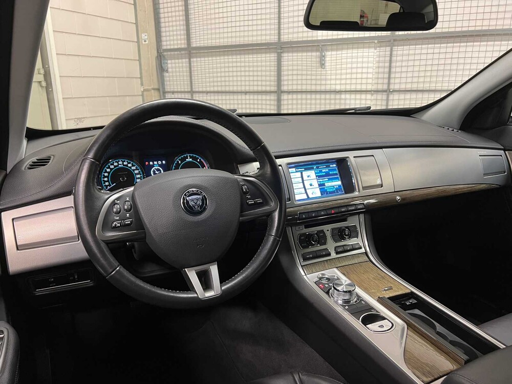 Jaguar XF Sportbrake 2.2D 163PS 2014 (Original-NL), 9-XFH-27