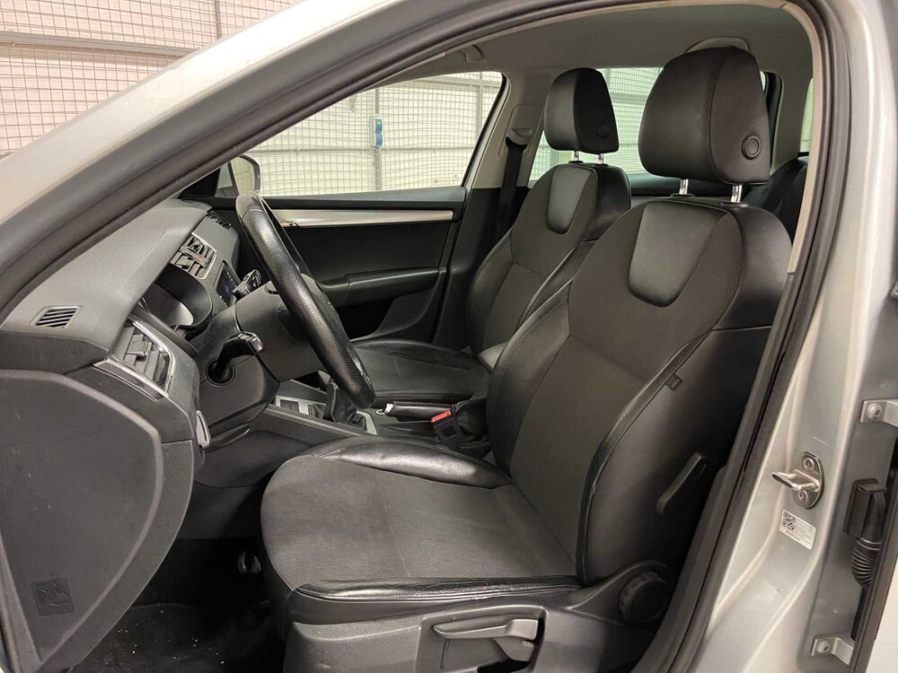 Skoda Octavia Combi 1.6 TDI Greentech Clever Edition 116PS 2018 (Original-NL + 1. Besitzer), XD-036-P