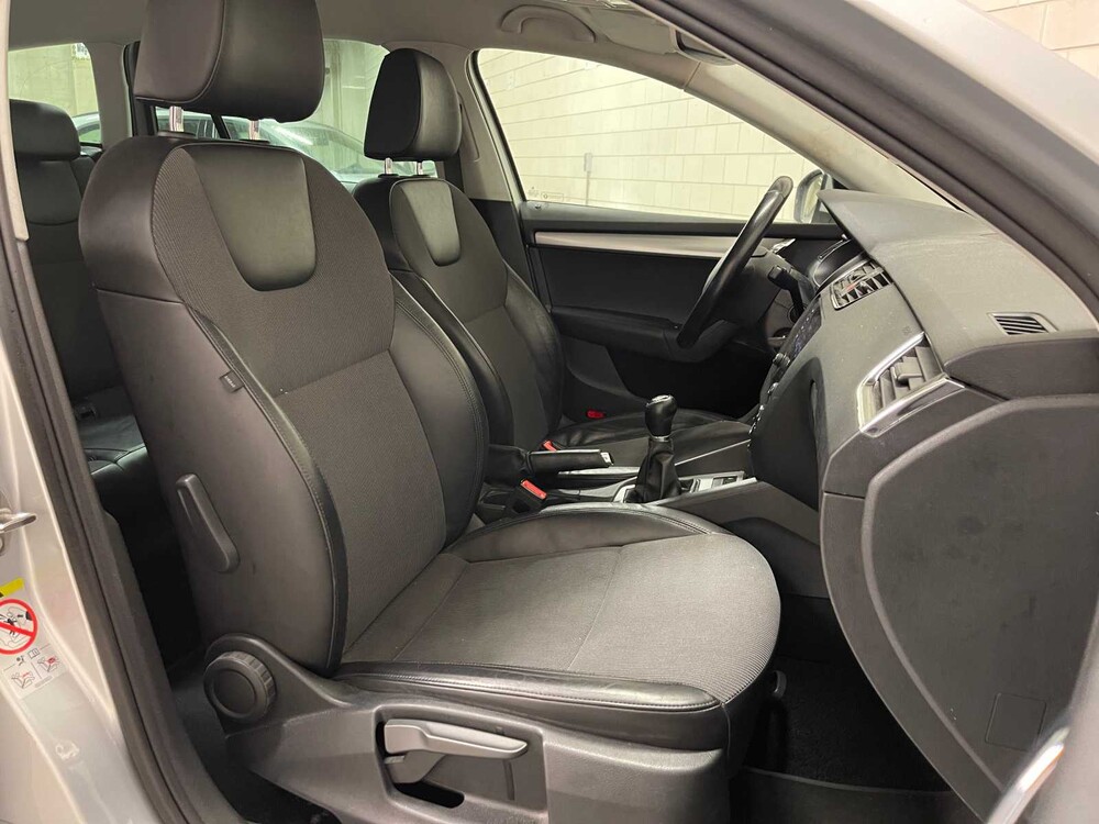 Skoda Octavia Combi 1.6 TDI Greentech Clever Edition 116PS 2018 (Original-NL + 1. Besitzer), XD-036-P