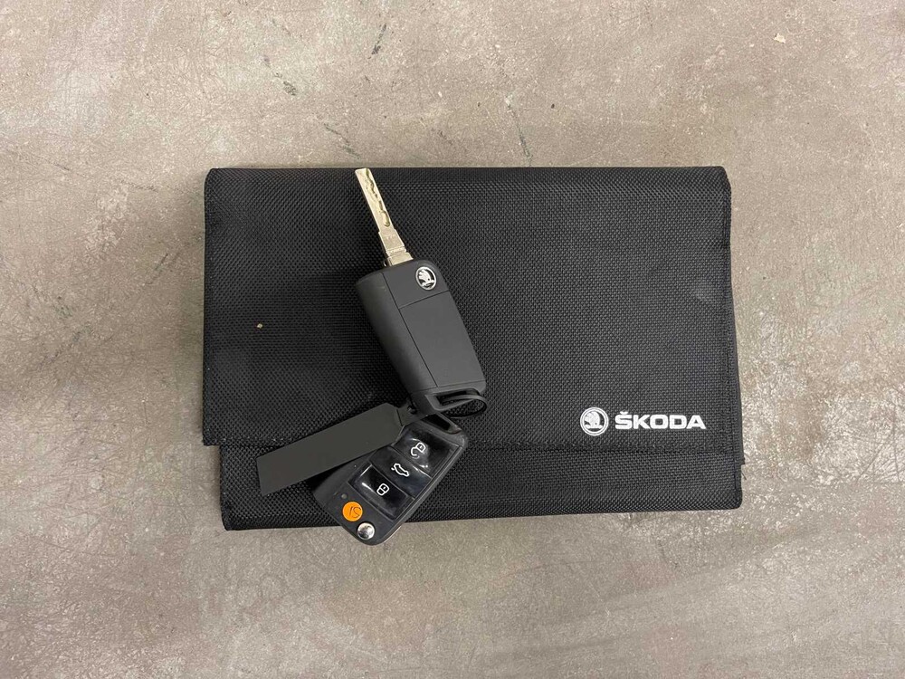 Skoda Octavia Combi 1.6 TDI Greentech Clever Edition 116PS 2018 (Original-NL + 1. Besitzer), XD-036-P