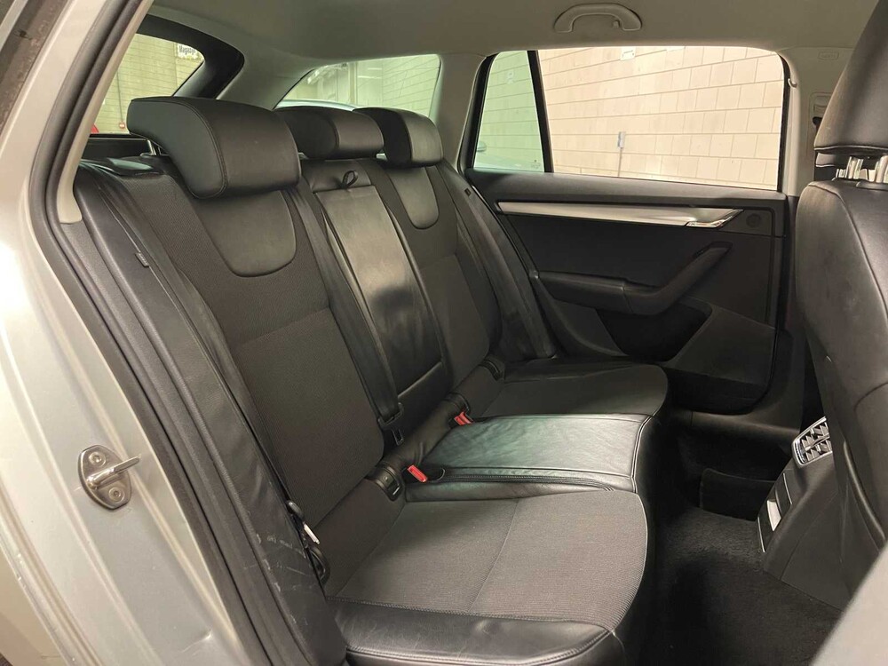 Skoda Octavia Combi 1.6 TDI Greentech Clever Edition 116PS 2018 (Original-NL + 1. Besitzer), XD-036-P