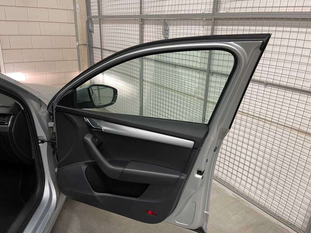 Skoda Octavia Combi 1.6 TDI Greentech Clever Edition 116PS 2018 (Original-NL + 1. Besitzer), XD-036-P