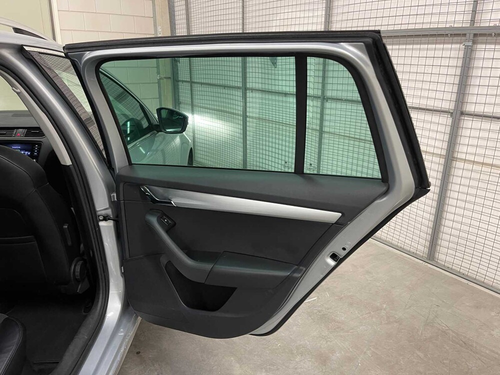 Skoda Octavia Combi 1.6 TDI Greentech Clever Edition 116PS 2018 (Original-NL + 1. Besitzer), XD-036-P