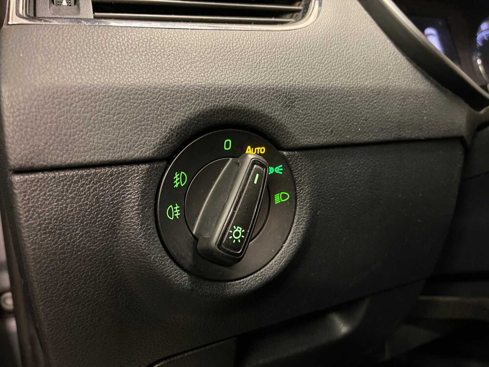 Skoda Octavia Combi 1.6 TDI Greentech Clever Edition 116PS 2018 (Original-NL + 1. Besitzer), XD-036-P