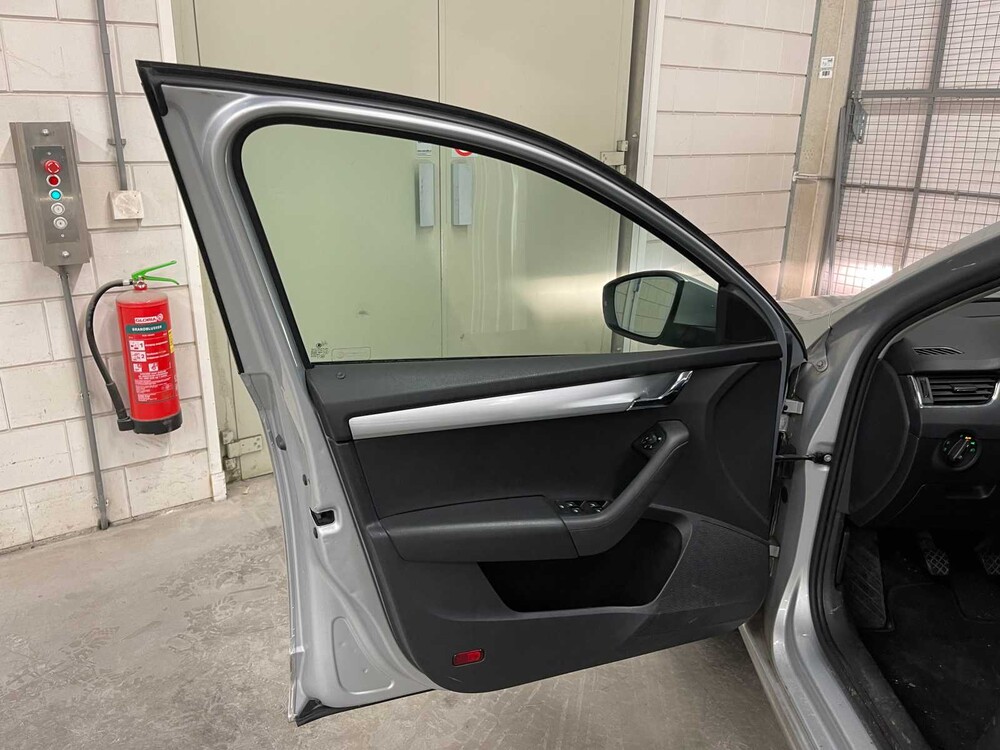 Skoda Octavia Combi 1.6 TDI Greentech Clever Edition 116PS 2018 (Original-NL + 1. Besitzer), XD-036-P