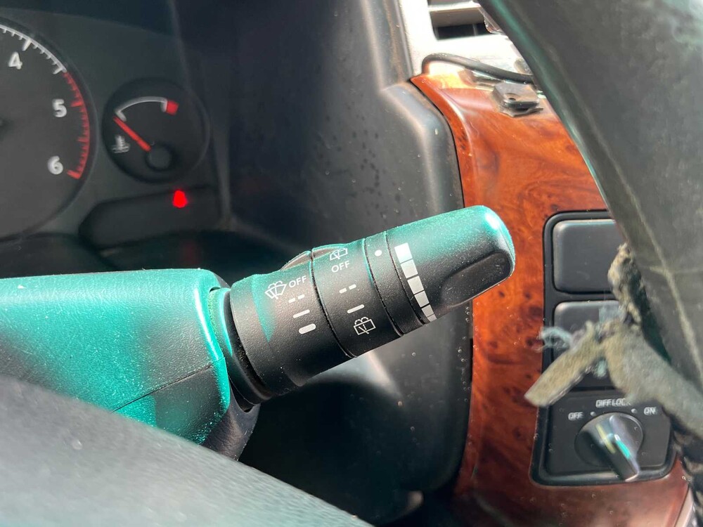 Nissan Patrol GR 3.0 Di Luxus volle B-Säule 160PS 2006 Youngtimer