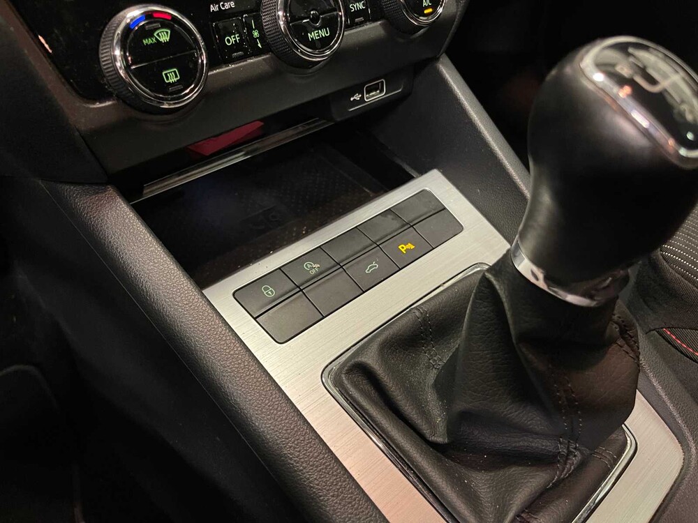 Skoda Octavia Kombi 1.0 TSI Greentech Ambition Business 116PS 2018 (Original-NL), TS-752-T