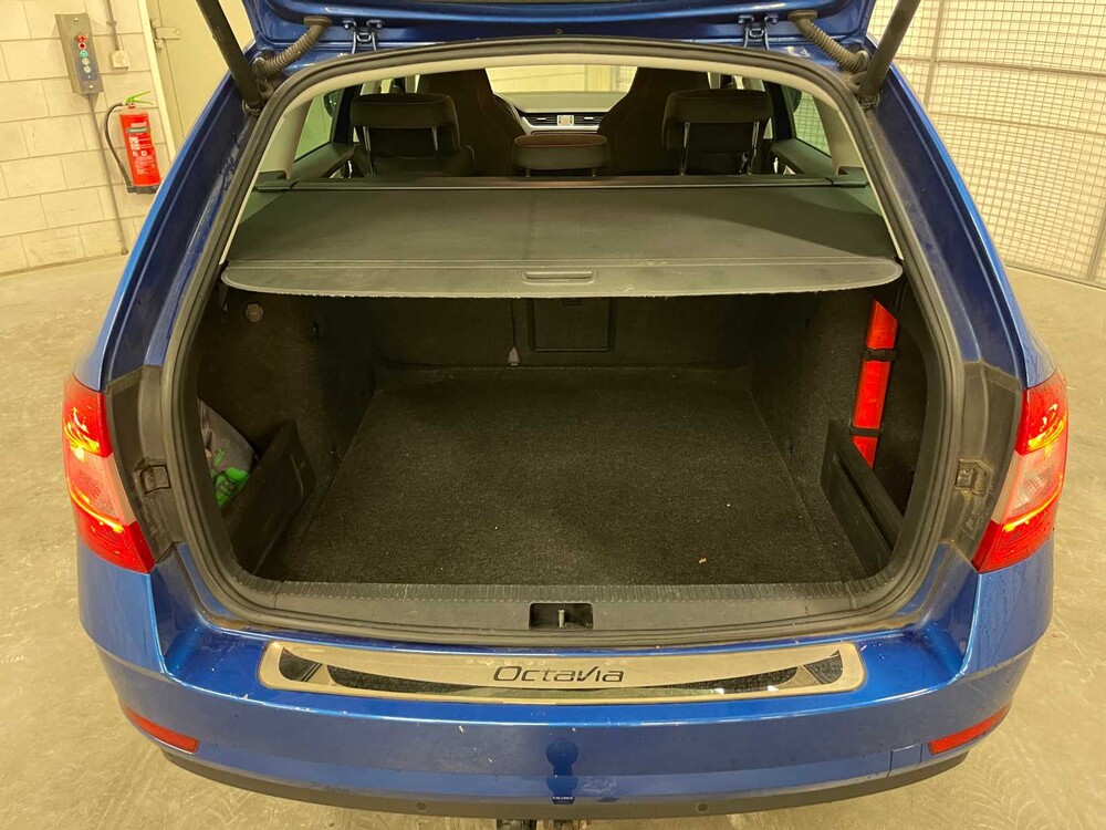 Skoda Octavia Kombi 1.0 TSI Greentech Ambition Business 116PS 2018 (Original-NL), TS-752-T