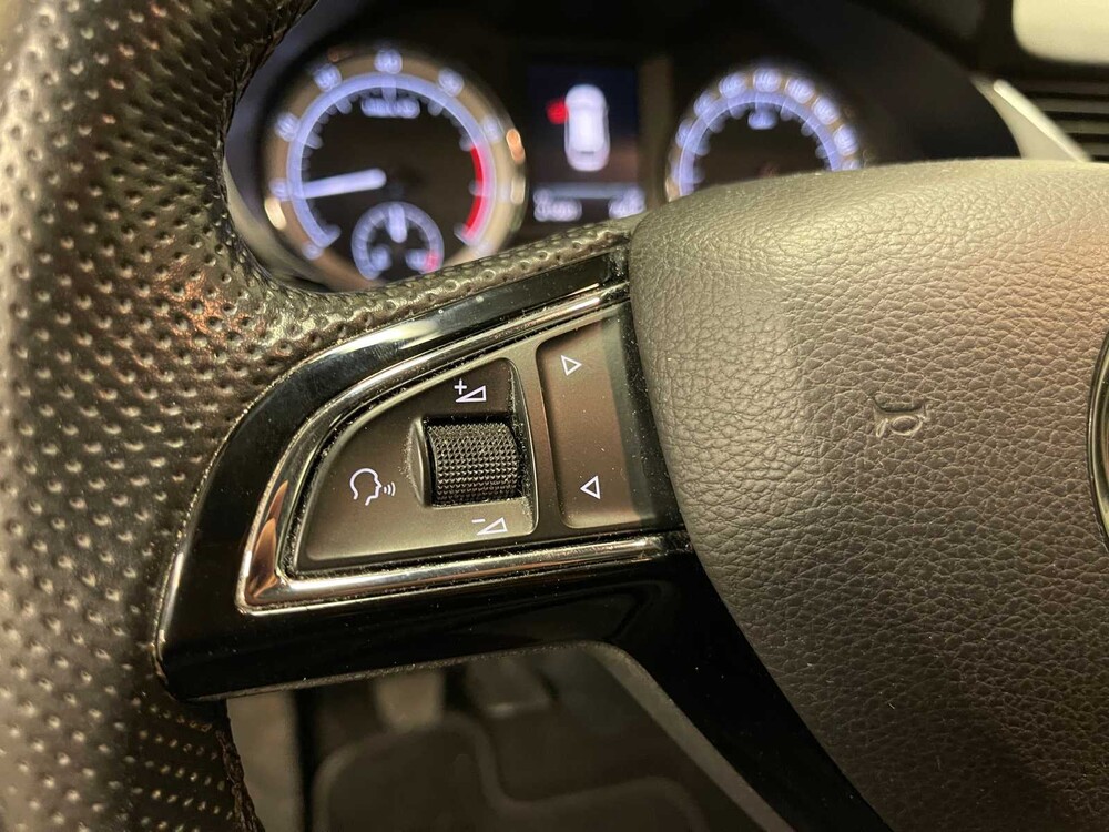 Skoda Octavia Kombi 1.0 TSI Greentech Ambition Business 116PS 2018 (Original-NL), TS-752-T