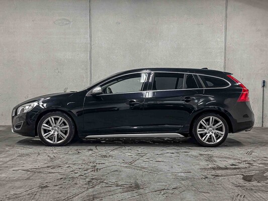 Volvo V60 2.0T Summum 203hp 2011, 5-ZPP-96