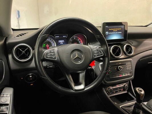 Mercedes-Benz CLA-Class 180 CDI Lease Edition 109 hp 2016 (Original-UK), HV-978-B