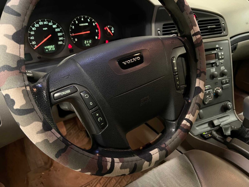 Volvo V70 Cross Country 2.4 T Comfort Line 200pk 2001 (Origineel-NL), 49-HF-RN