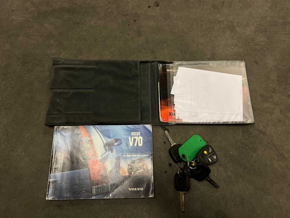 Volvo V70 Cross Country 2.4 T Comfort Line 200pk 2001 (Origineel-NL), 49-HF-RN