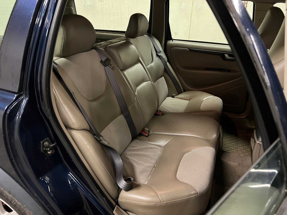 Volvo V70 Cross Country 2.4 T Comfort Line 200pk 2001 (Origineel-NL), 49-HF-RN