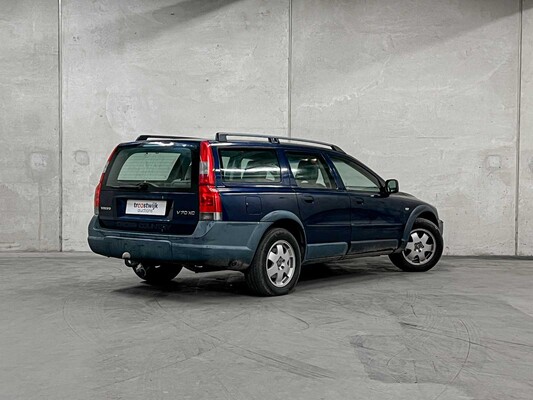 Volvo V70 Cross Country 2.4 T Comfort Line 200hp 2001 (Original-NL), 49-HF-RN