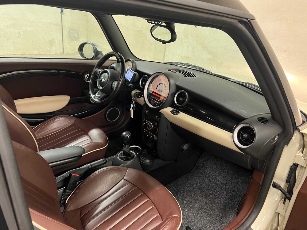 Mini Clubman Cooper 1.6 Business Line 122pk 2010, 65-NLJ-3