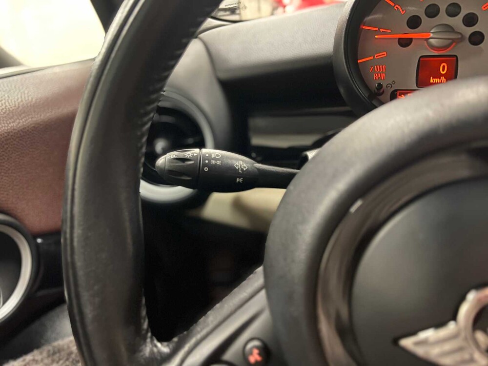 Mini Clubman Cooper 1.6 Business Line 122pk 2010, 65-NLJ-3